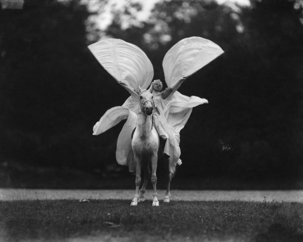 loie-fuller-casa-encendida-590x472