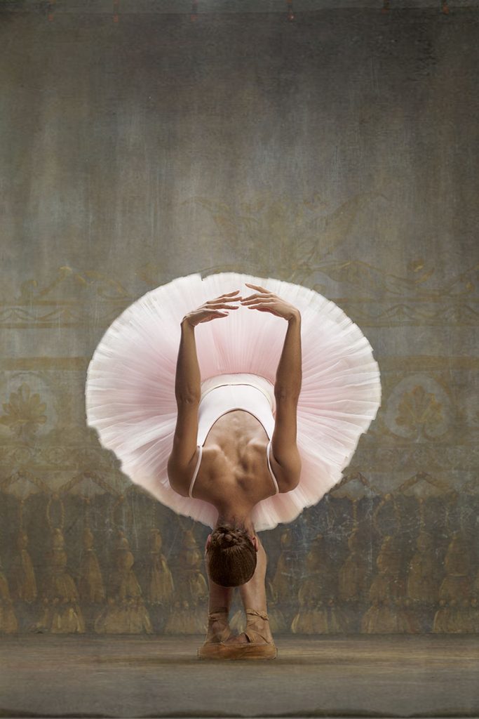 ballerina-recrea-pinturas-de-edgar-degas-07